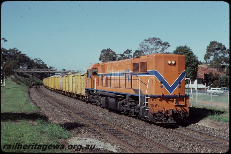 T07763
DB Class 1593, Up goods train, approaching West Leederville, Hamilton Street road bridge, ER line
