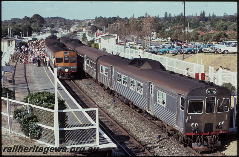 T07815
ADK Class 685 with ADB/ADK/ADB Class railcar set, Up suburban passenger service, ADK Class 688 with ADB/ADK/ADB Class railcar set, Down suburban passenger service, Showgrounds, platform, station shelters, ER line
