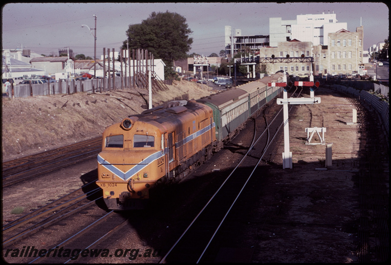 T07880
XB Class 1024 