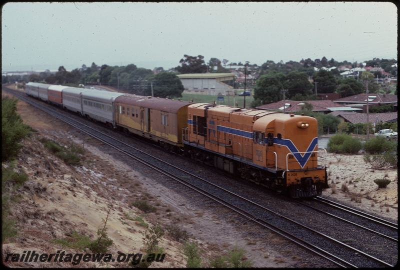 T07892
K Class 205, Up special passenger service from Kalgoorlie, additional service to supplement booked out Prospector services for the long weekend, between Maylands and Mount Lawley, ER line
