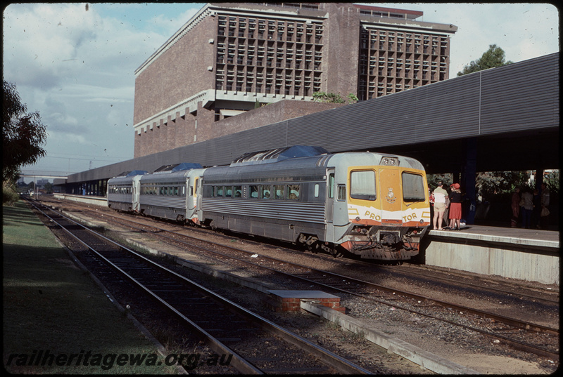 T07929
Three-car Prospector railcar, Perth Terminal, East Perth, Westrail Centre, platform, ER line
