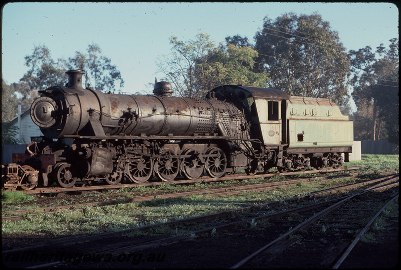 T07939
W Class 908, stored, undergoing restoration, Pinjarra, SWR line 
