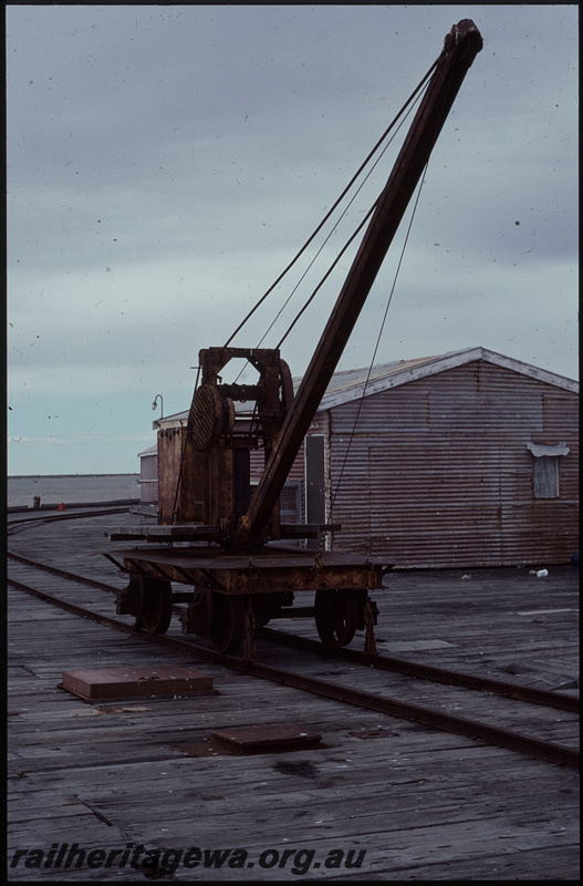 T07946
Hand crane, One Mile Jetty, Carnarvon 
