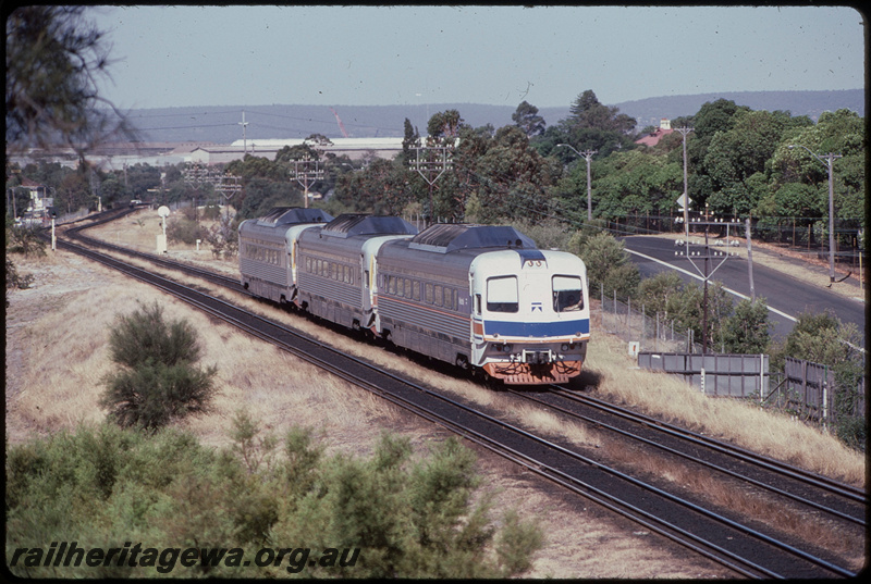 T08017
Three-car Prospector railcar, Up service, between Bayswater and Meltham, searchlight signals, ER line
