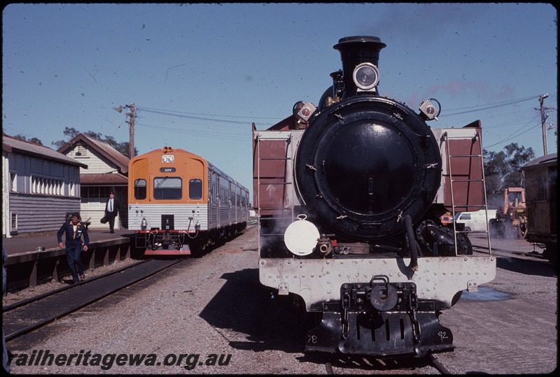 T08064
DD Class 592, in undercoat, light engine steam trial, ADL Class 809 with ADC Class trailer, Armadale, platform, station buildings, signal cabin, SWR line
