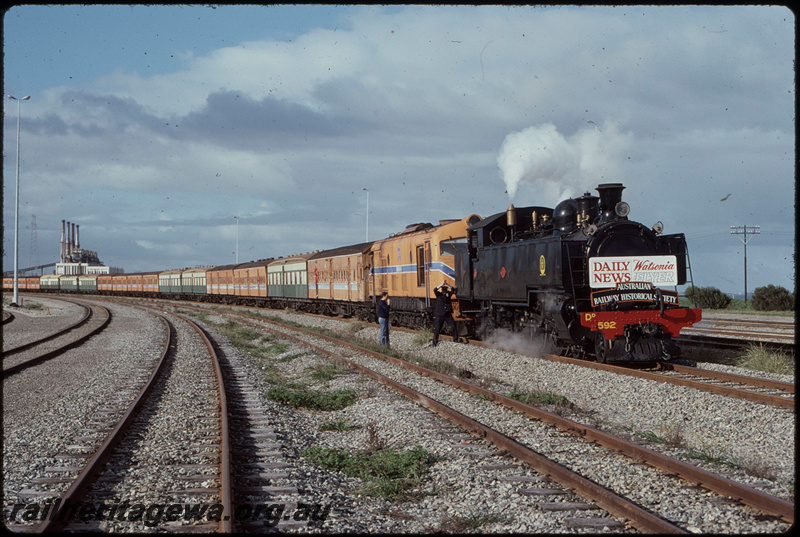 T08086
DD Class 592, coupling up to XA Class 1405 