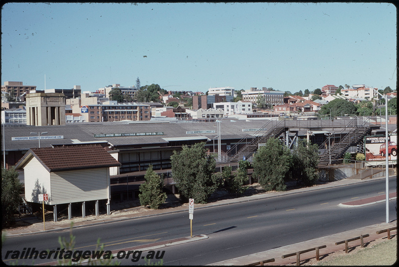 T08145
West Perth Station, footbridge, station shelters, platforms, station nameboard, Perth Metropolitan Markets, ER line
