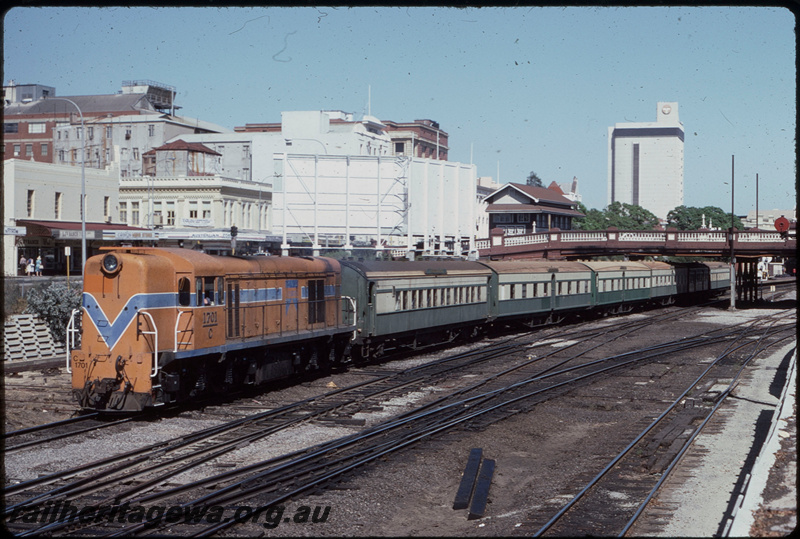 T08154
C Class 1701, Down 