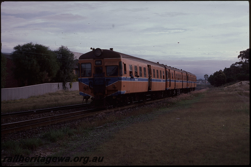 T08196
ADA Class 752 with ADG/ADG Class railcar set, Down suburban passenger service, between Subiaco and West Leederville, ER line
