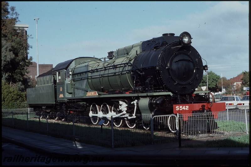 T08224
S Class 542 