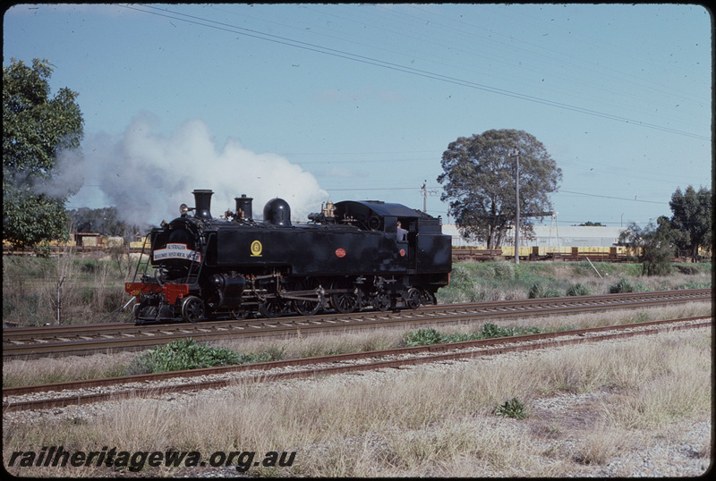 T08234
DD Class 592, light engine movement, Bellevue, ER line
