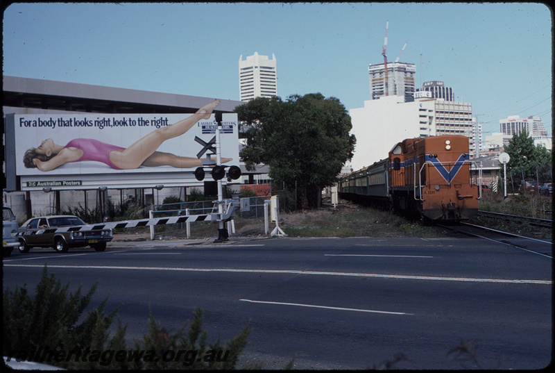 T08299
A Class 1511, Down 