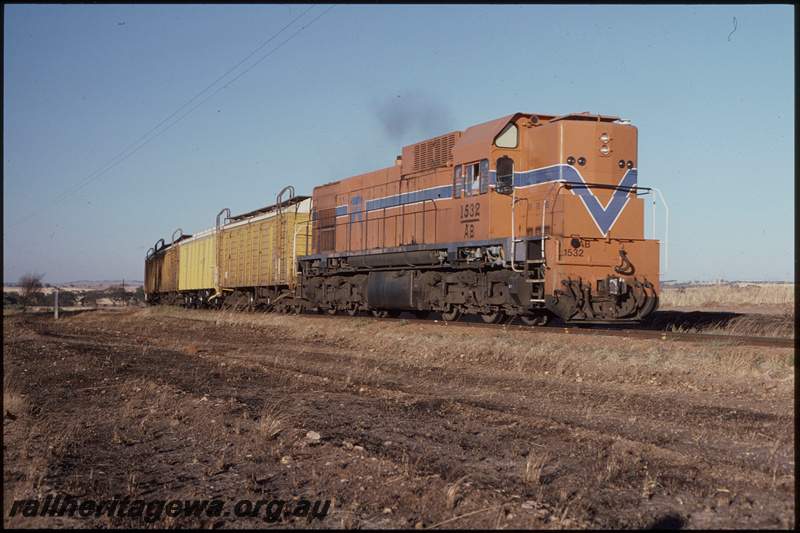 T08347
AB Class 1532, Down grain train, between York and Greenhills, YB line
