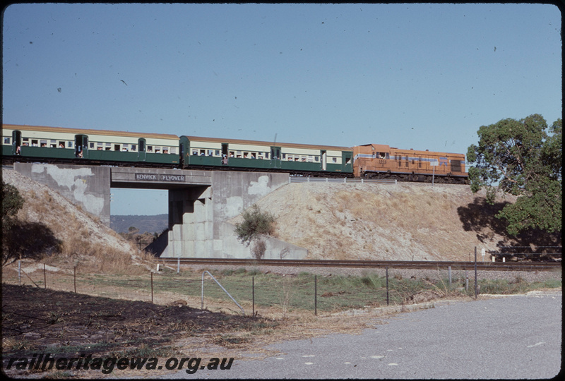 T08411
A Class 1505, Down suburban passenger service, Kenwick Flyover, SWR line
