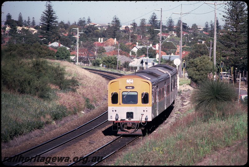 T08476
DD Class 592, Down ARHS passenger special, headboard, Mount Lawley, searchlight signal gantry, ER line
