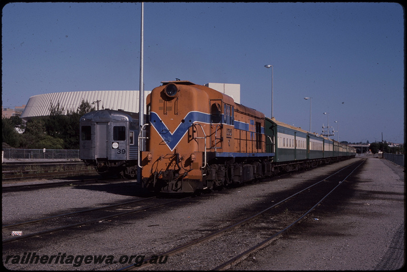 T08480
XA Class 1402 