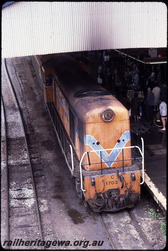 T08538
C Class 1703, 