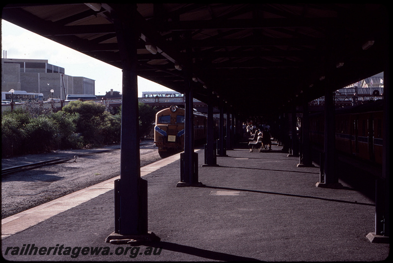 T08620
XA Class 1402 