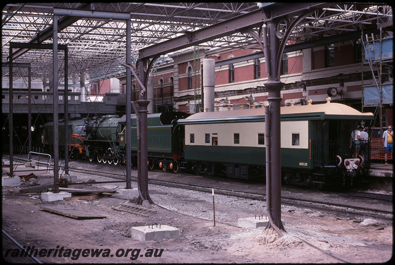 T08646
AGS Class 22 shower car, V Class 1220 and XA Class 1405 