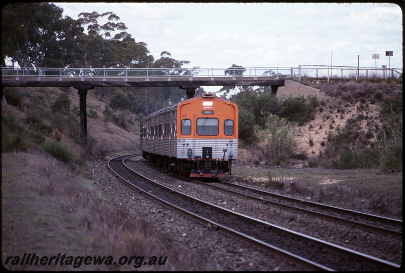 T08664
ADL Class 806 with ADC/ADL/ADC Class railcar set, Up suburban passenger service, between City West and West Leederville, Leederville Bank, Hamilton Street Bridge, ER line
